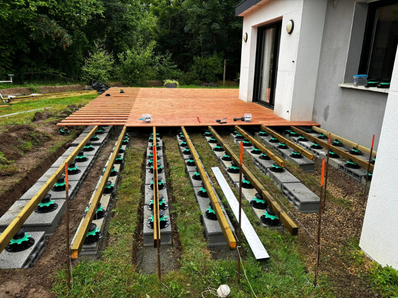 Terrasses bois et création d’allées par Prolame - réalisation 91